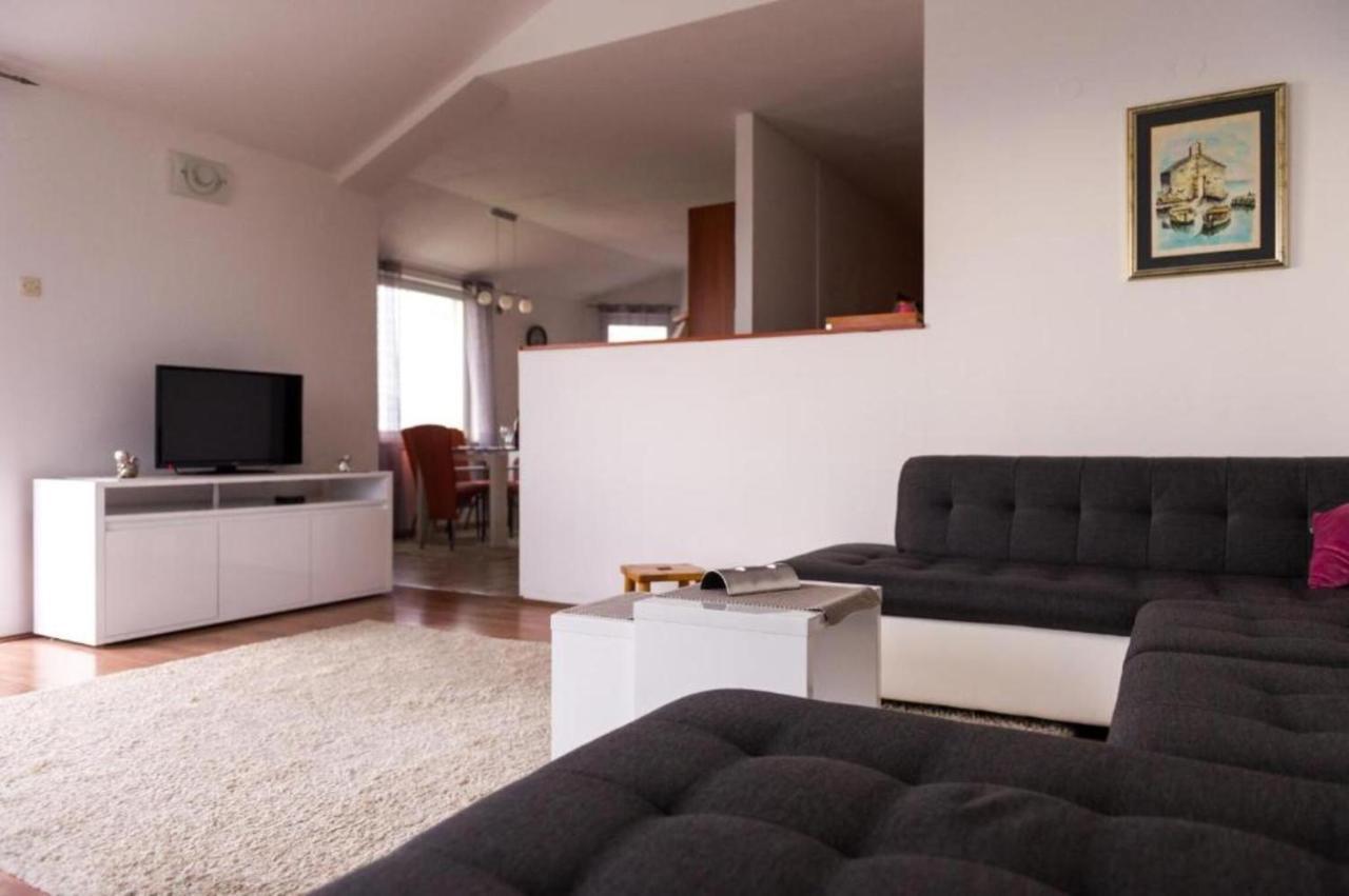 Cartolina Di Mare Apartment โปดสตรานา ภายนอก รูปภาพ