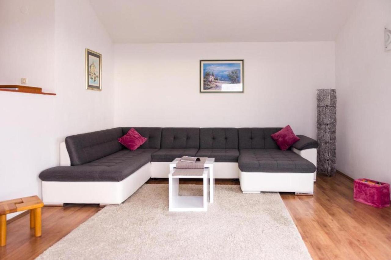 Cartolina Di Mare Apartment โปดสตรานา ภายนอก รูปภาพ