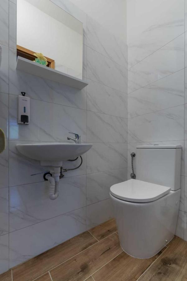 Cartolina Di Mare Apartment โปดสตรานา ภายนอก รูปภาพ